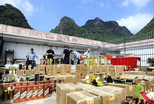 配资网站排名 你喝到的年份酒可能是假的 白酒勾兑掺假乱象频出